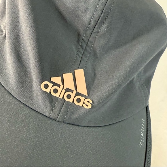 Adidas Woman’s Grey With Pink Logo Relaxed Adjustable Performance Baseball Cap - Picture 5 of 8